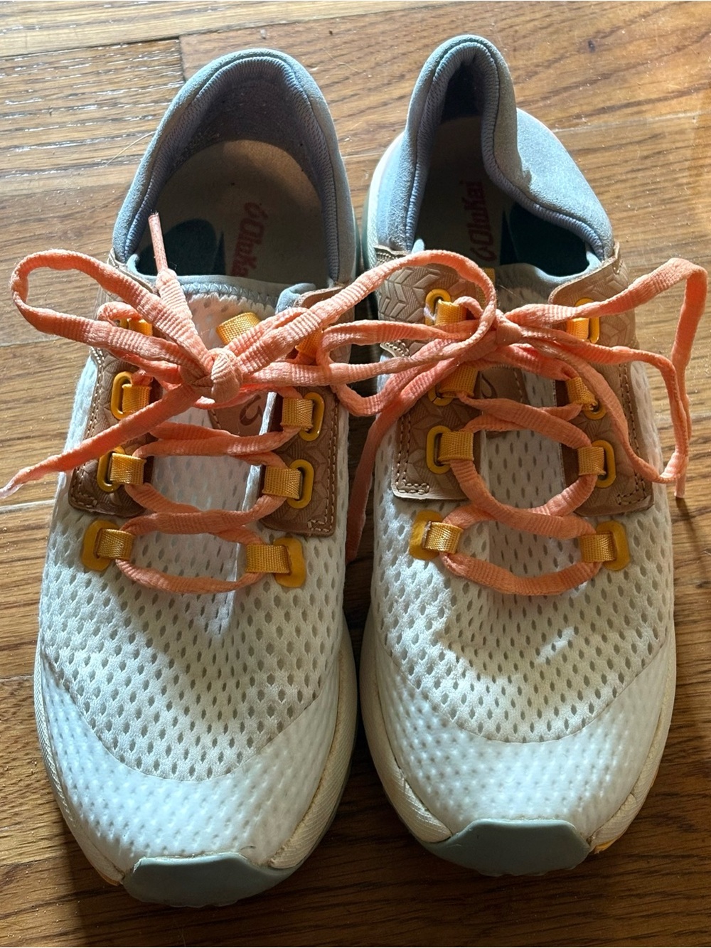 OluKai Wailuku Women’s Athletic Shoes, Size 7.5, EUC